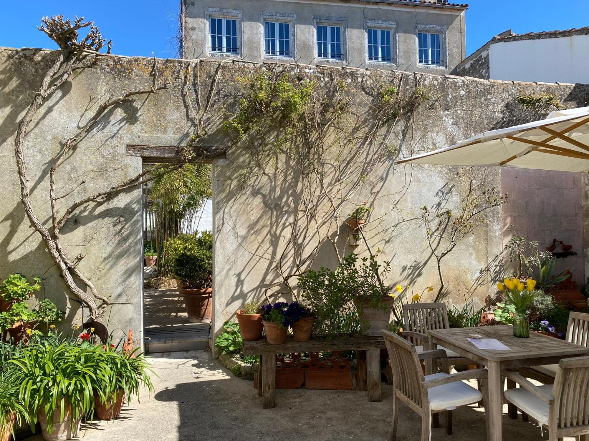 Hôtel Le Sénéchal Ars-en-Ré Extérieur photo