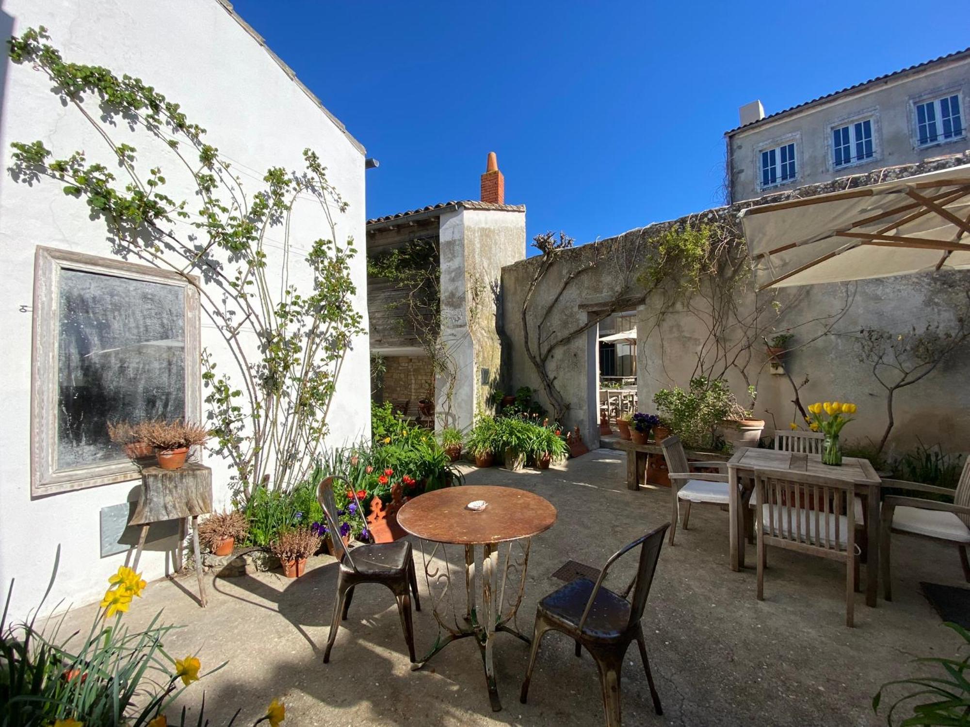 Hôtel Le Sénéchal Ars-en-Ré Extérieur photo